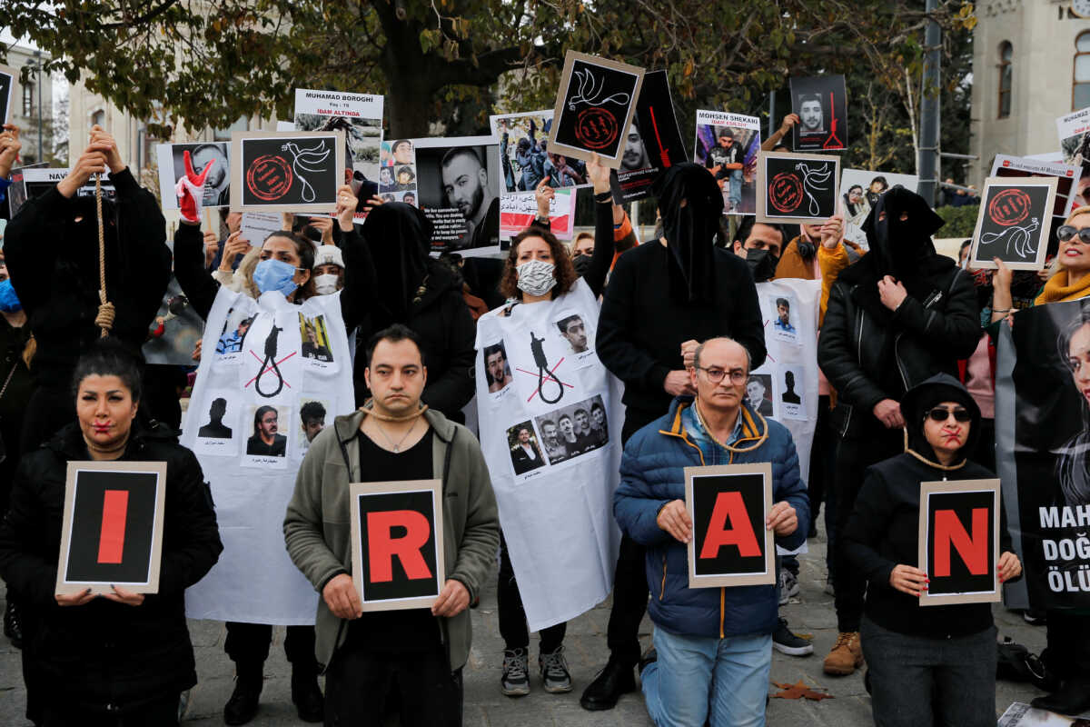 Ιράν: Άλλος ένας άνθρωπος καταδικάστηκε σε θάνατο για τη συμμετοχή του στις αντικυβερνητικές διαδηλώσεις