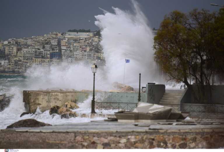 Καιρός σήμερα: Κακοκαιρία και θυελλώδεις άνεμοι – Αναλυτική πρόγνωση