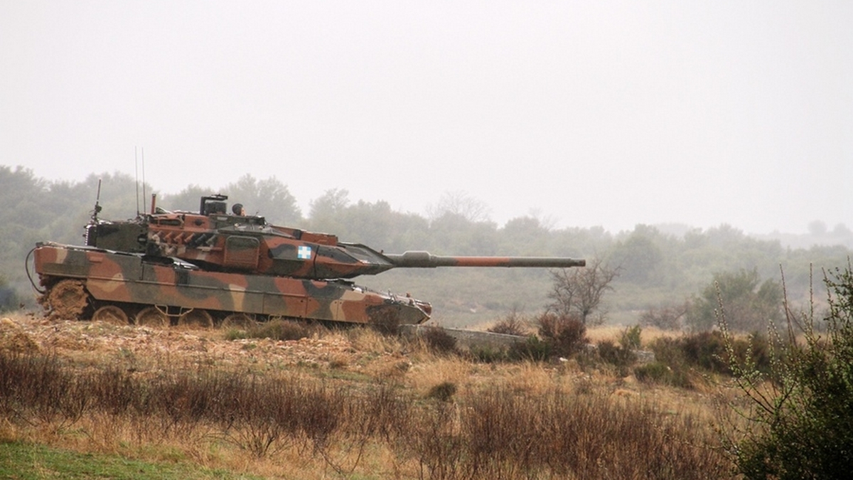 Leopard 2: Αυτά είναι τα χαρακτηριστικά του τανκ που λαχταρά ο Ζελένσκι
