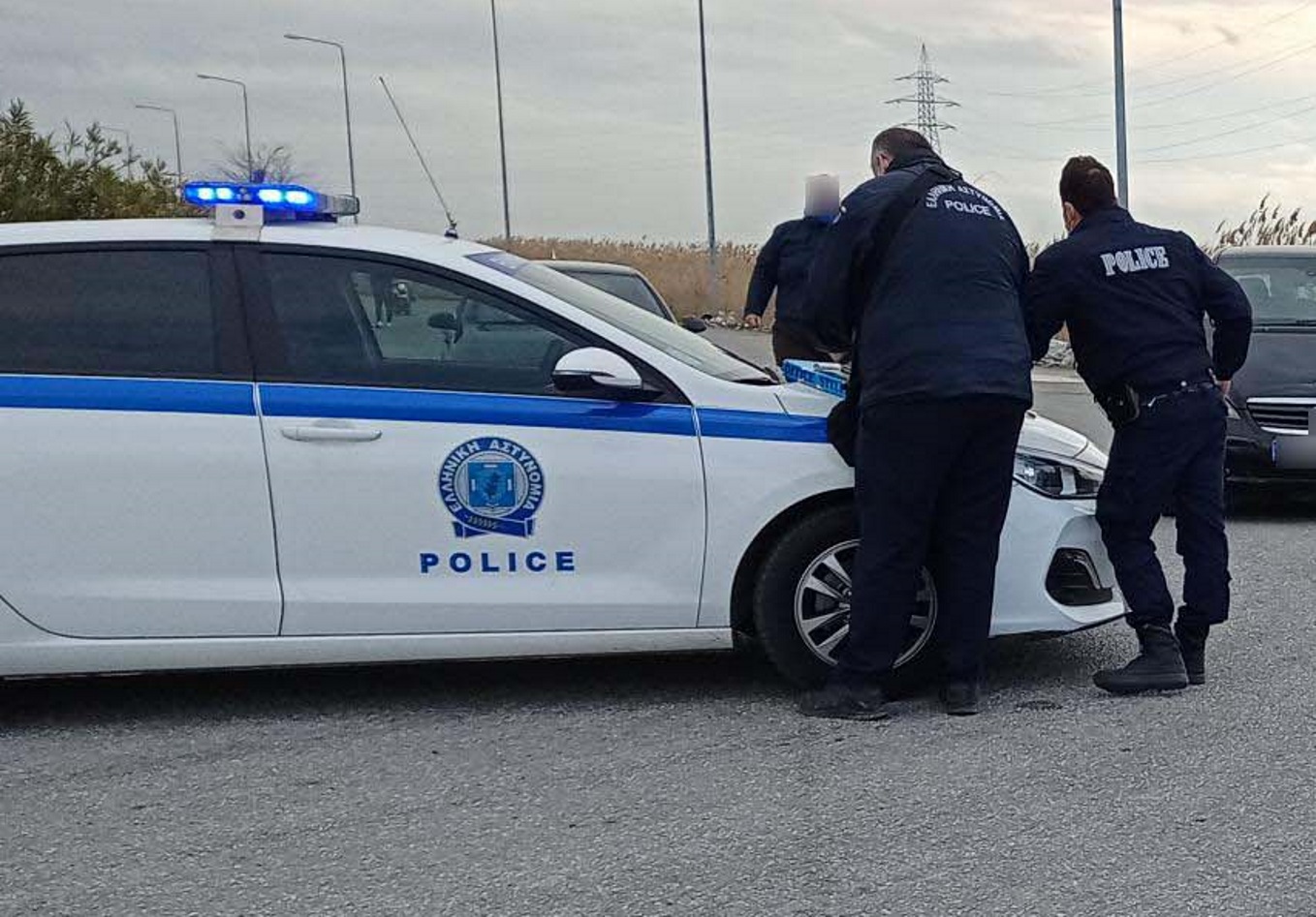 Χαλκηδόνα: Συνελήφθη Ρομά που κουβαλούσε 24,5 κιλά χαλκού στο όχημά του