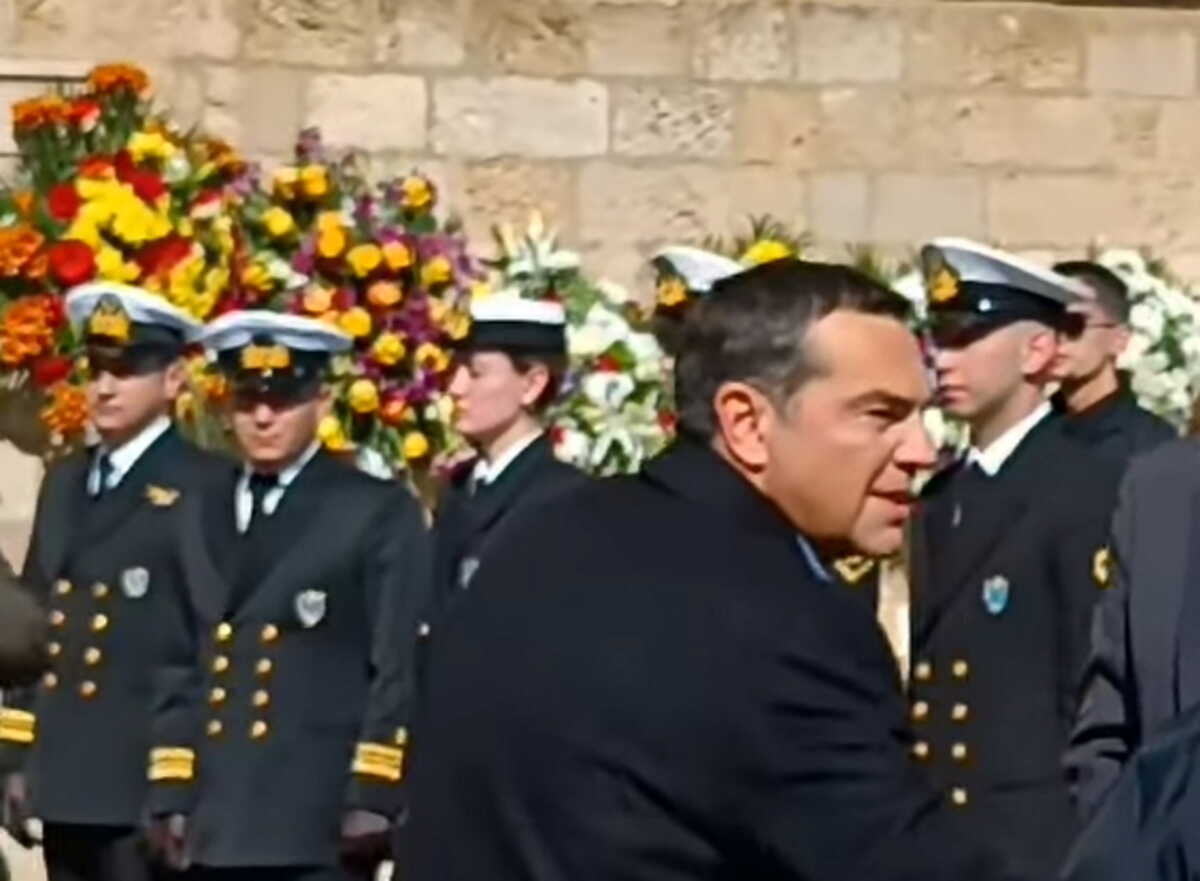 Νεκτάριος Σαντορινιός: Πλήθος κόσμου στην κηδεία του βουλευτή του ΣΥΡΙΖΑ στη Ρόδο – Παρών ο Αλέξης Τσίπρας