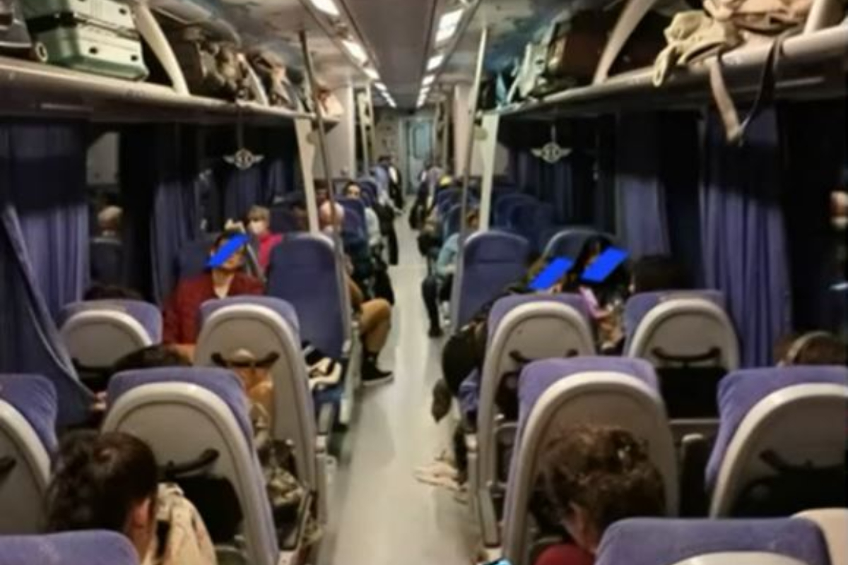 Σύγκρουση τρένων στα Τέμπη: Φωτογραφία – ντοκουμέντο από το 3ο βαγόνι λίγο πριν το δυστύχημα