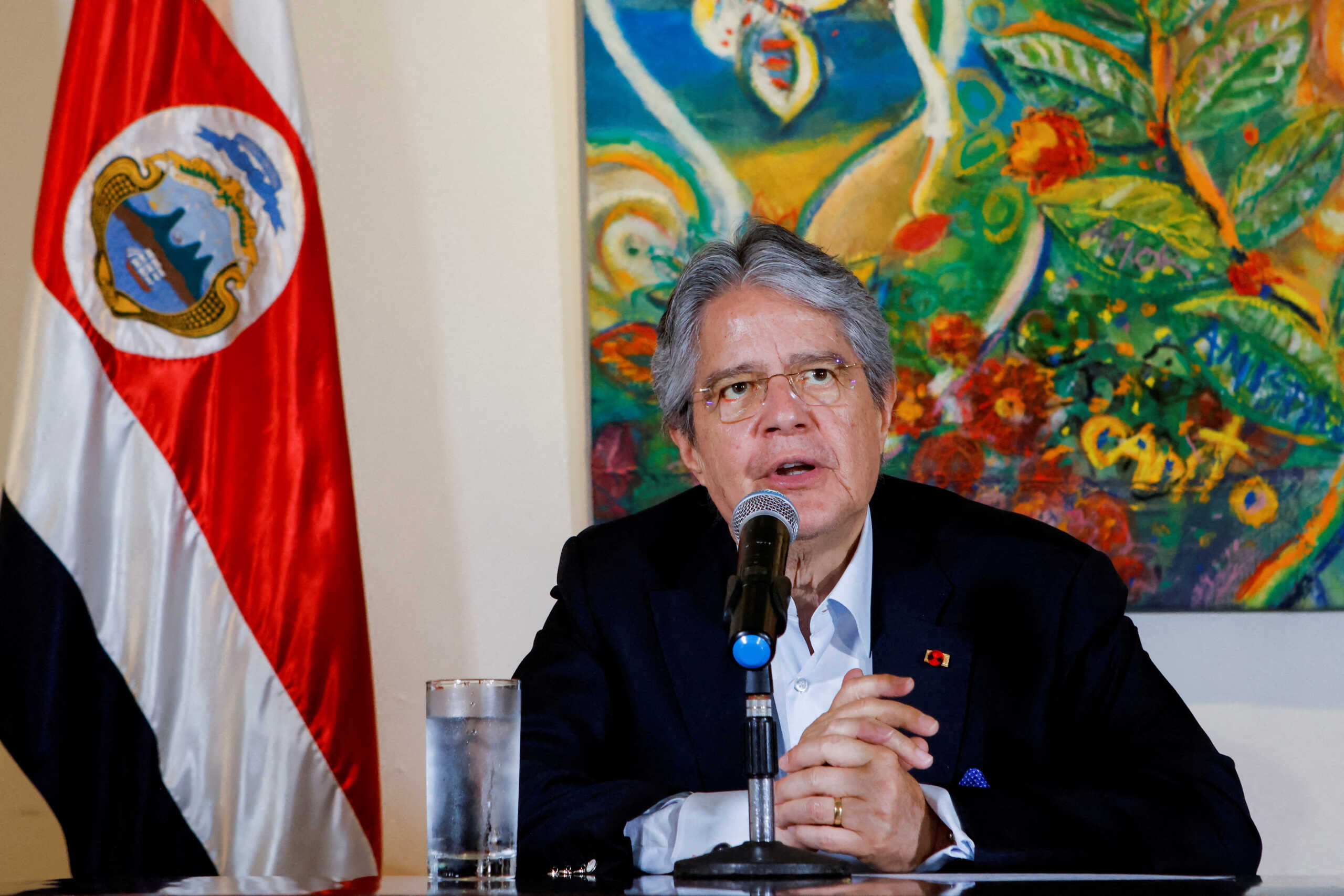 Εκουαδόρ: Αίτημα της αντιπολίτευσης για παύση του προέδρου Γκιγιέρμο Λάσο και παραπομπή σε δίκη