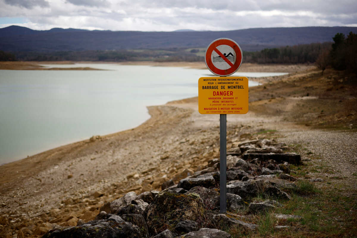 Γαλλία: Ορατός ο κίνδυνος λειψυδρίας το καλοκαίρι – Έκκληση Μακρόν για μείωση στην κατανάλωση νερού