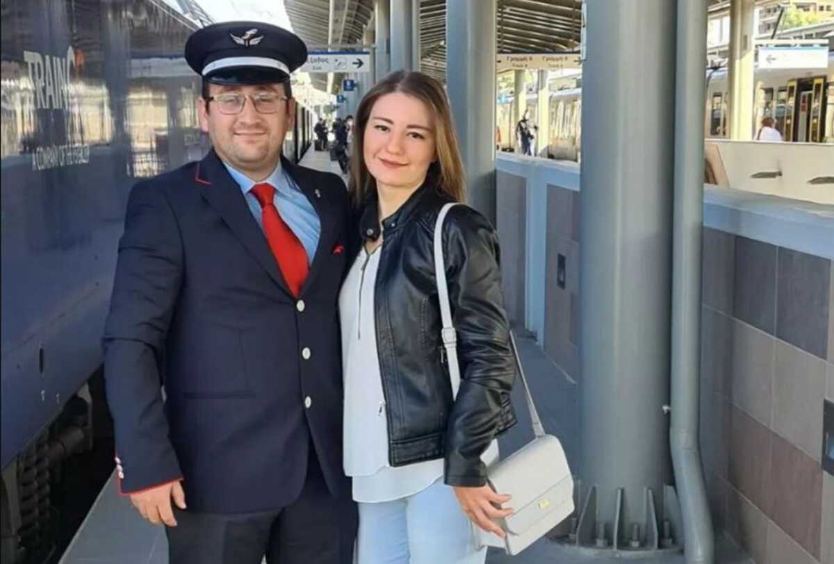 Σύγκρουση τρένων στα Τέμπη: Συγκινεί η σύντροφος του μηχανοδηγού του Intercity – «Καλό ταξίδι Δημητράκη μου»