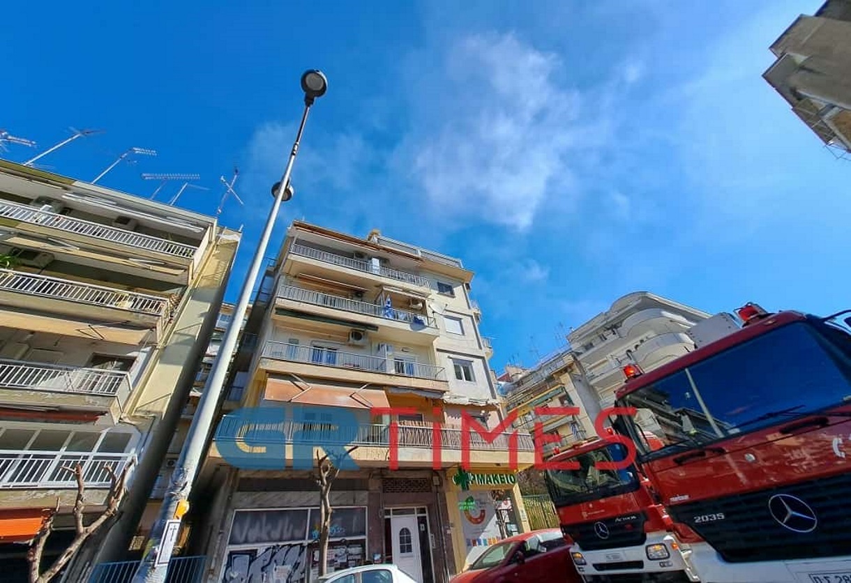 Θεσσαλονίκη: Φωτιά σε διαμέρισμα στην Άνω Πόλη