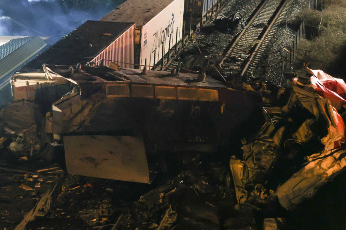 Σύγκρουση τρένων στη Λάρισα: Οι πρώτες ενδείξεις για τα αίτια του δυστυχήματος