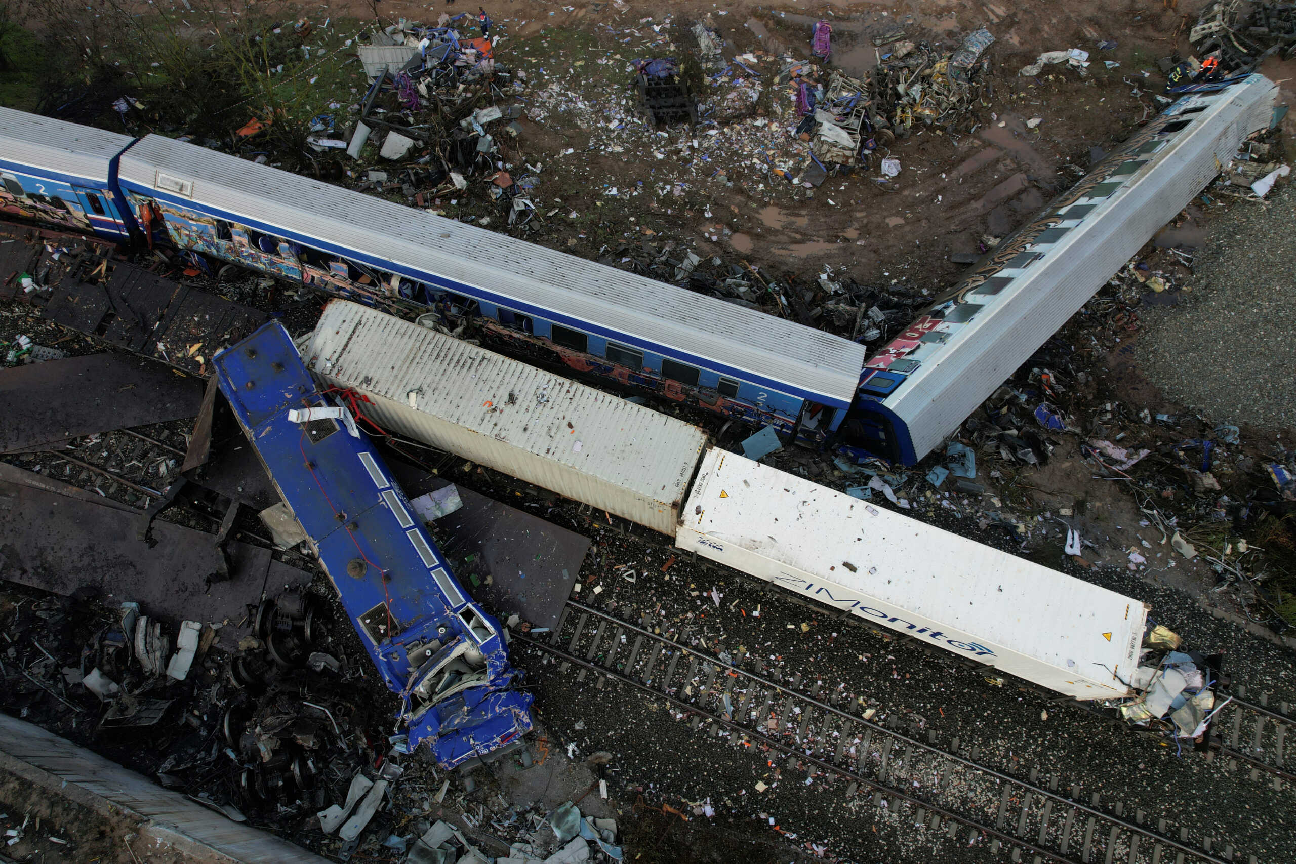 Σύγκρουση τρένων στα Τέμπη: Ειδοποίησαν τον σταθμάρχη 17 λεπτά πριν το δυστύχημα