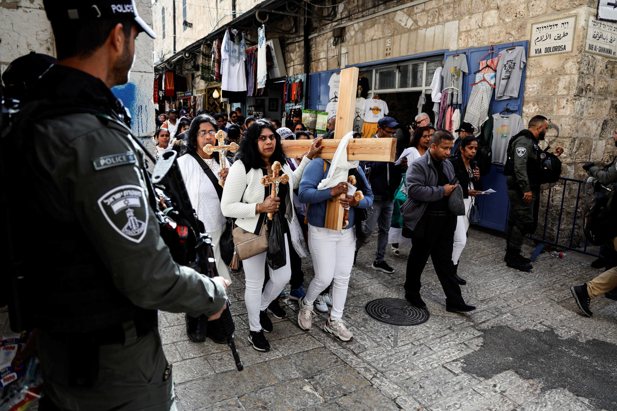 ΥΠΕΞ: Ανησυχία για τους Αγίους Τόπους για το Πάσχα και καταδίκη των πυραυλικών επιθέσεων κατά του Ισραήλ