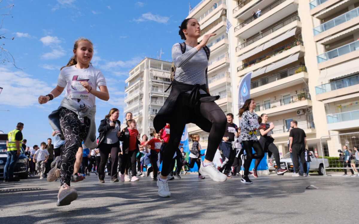 Θεσσαλονίκη: Εικόνες από το «Olympic Day Run Greece» με τη συμμετοχή στα ύψη