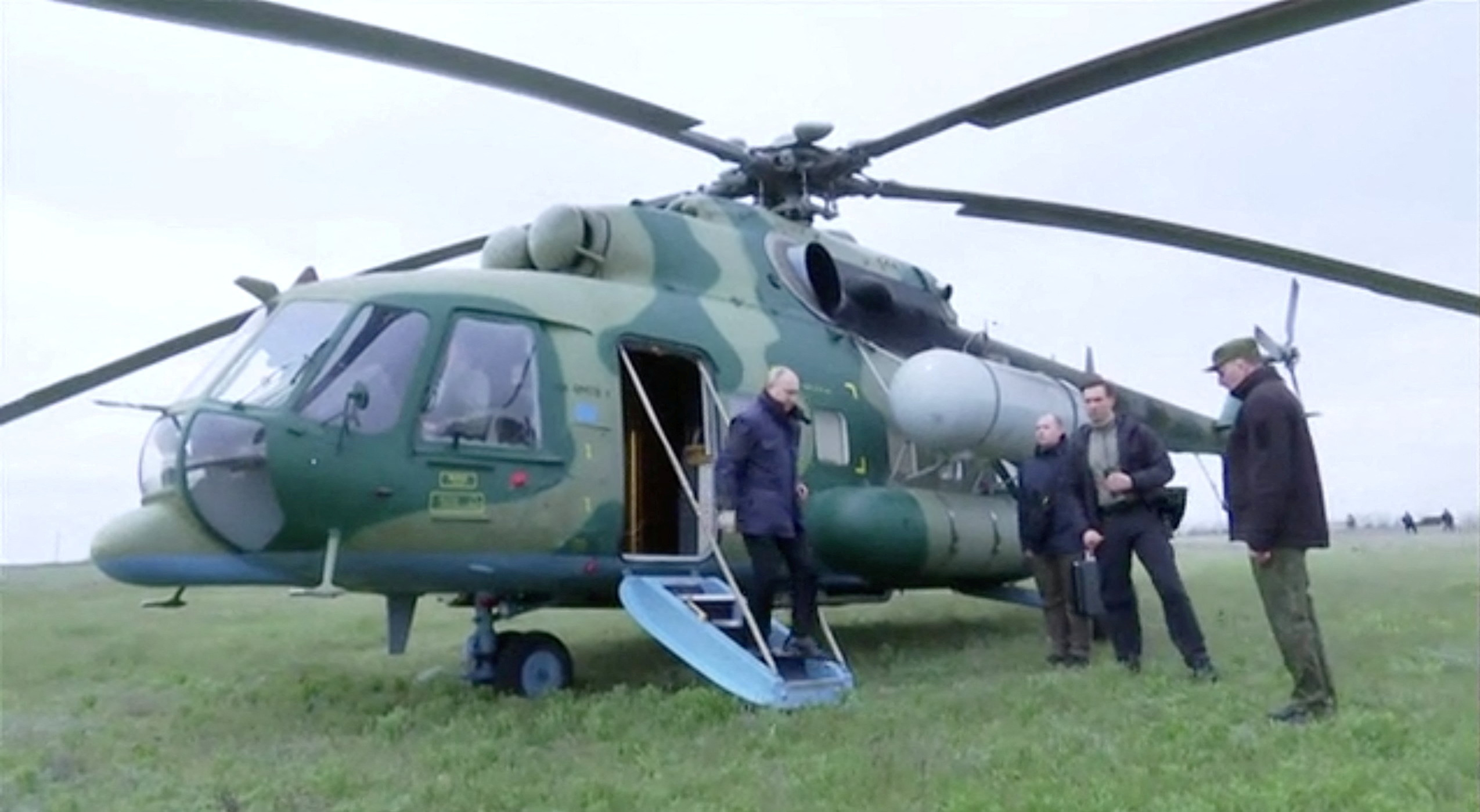 Πόλεμος στην Ουκρανία: Ο Βλαντιμίρ Πούτιν επισκέφθηκε αιφνιδιαστικά τη Χερσώνα και το Λουχάνσκ