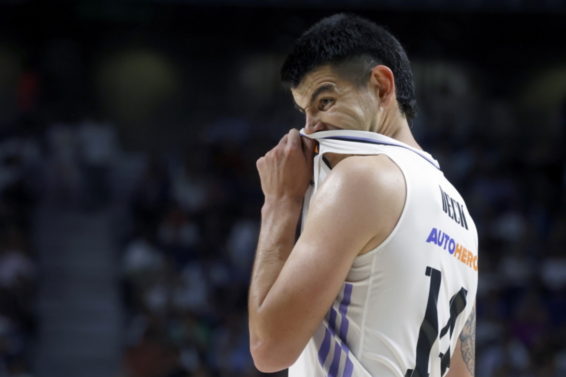 epa10595378 Real Madrid's Gabriel Deck reacts during a Euroleague basketball match between Real Madrid and Partizan Belgrade at Wizink Center in Madrid, Spain, 27 April 2023.  EPA