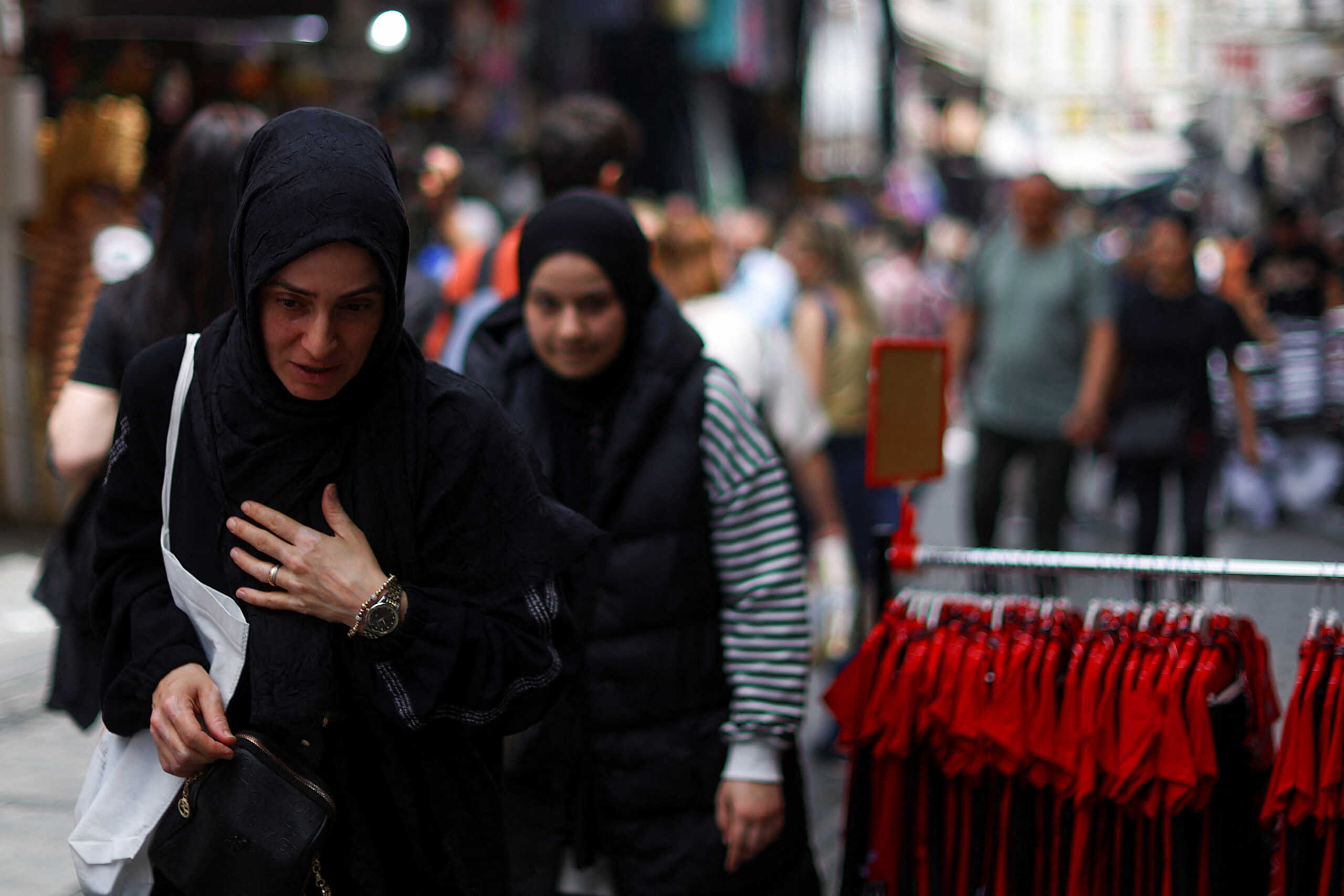 Εκλογές Τουρκία: «Οι γυναίκες που μένουν μόνες θα υιοθετηθούν από άντρες»