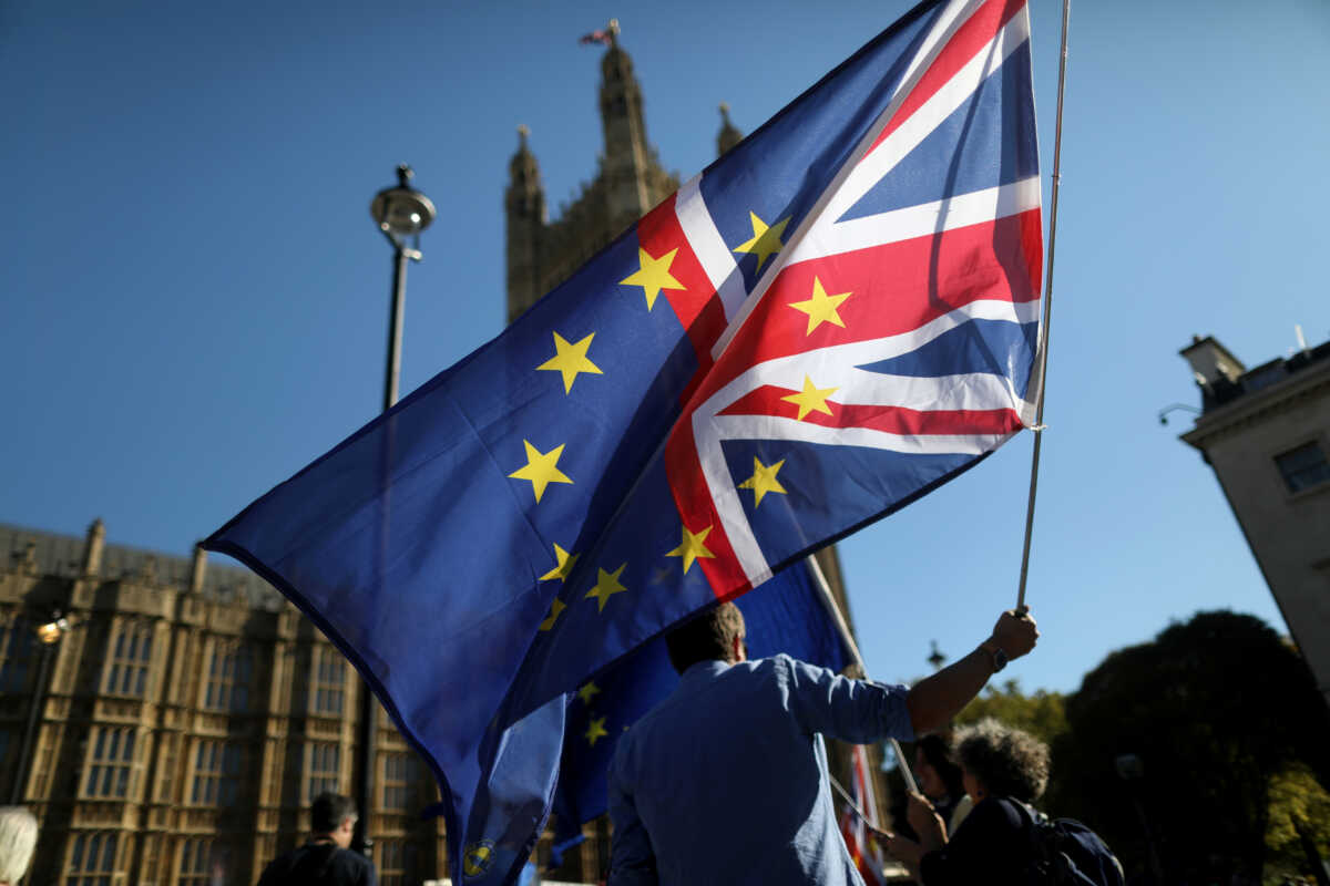 Brexit: Όλοι και περισσότεροι Βρετανοί μετανιώνουν για την αποχώρηση από την ΕΕ