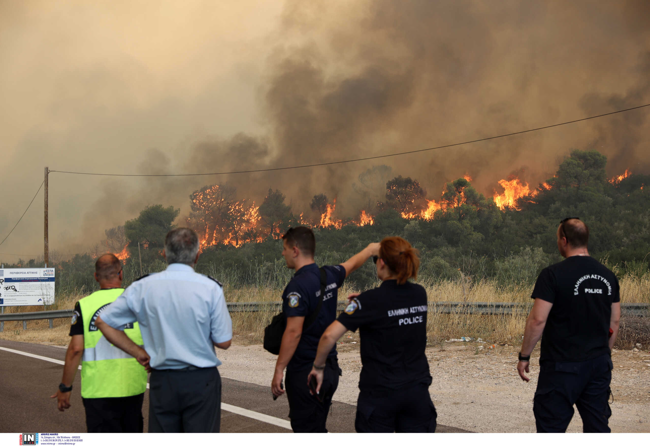 Φωτιά στα Δερβενοχώρια: Ποιοι δρόμοι είναι κλειστοί λόγω της πυρκαγιάς