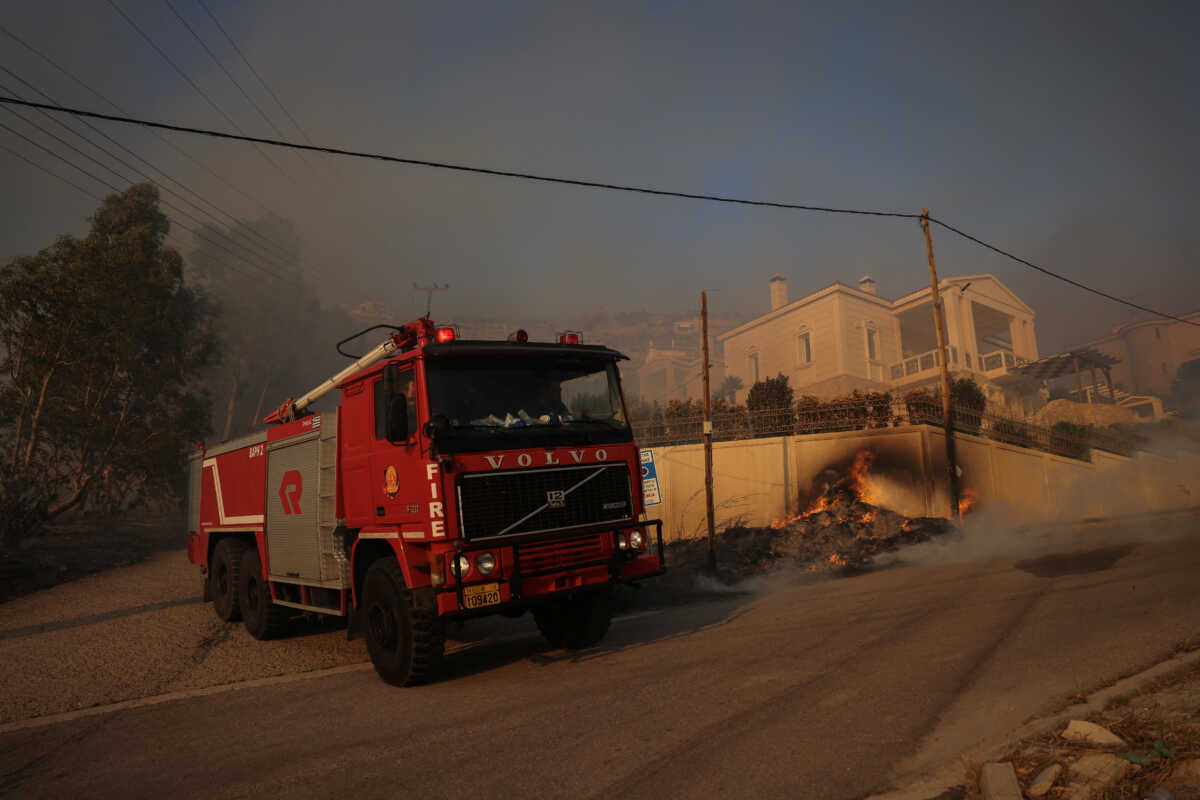 Υπό έλεγχο οι φωτιές σε Θεσσαλονίκη και Κιλκίς