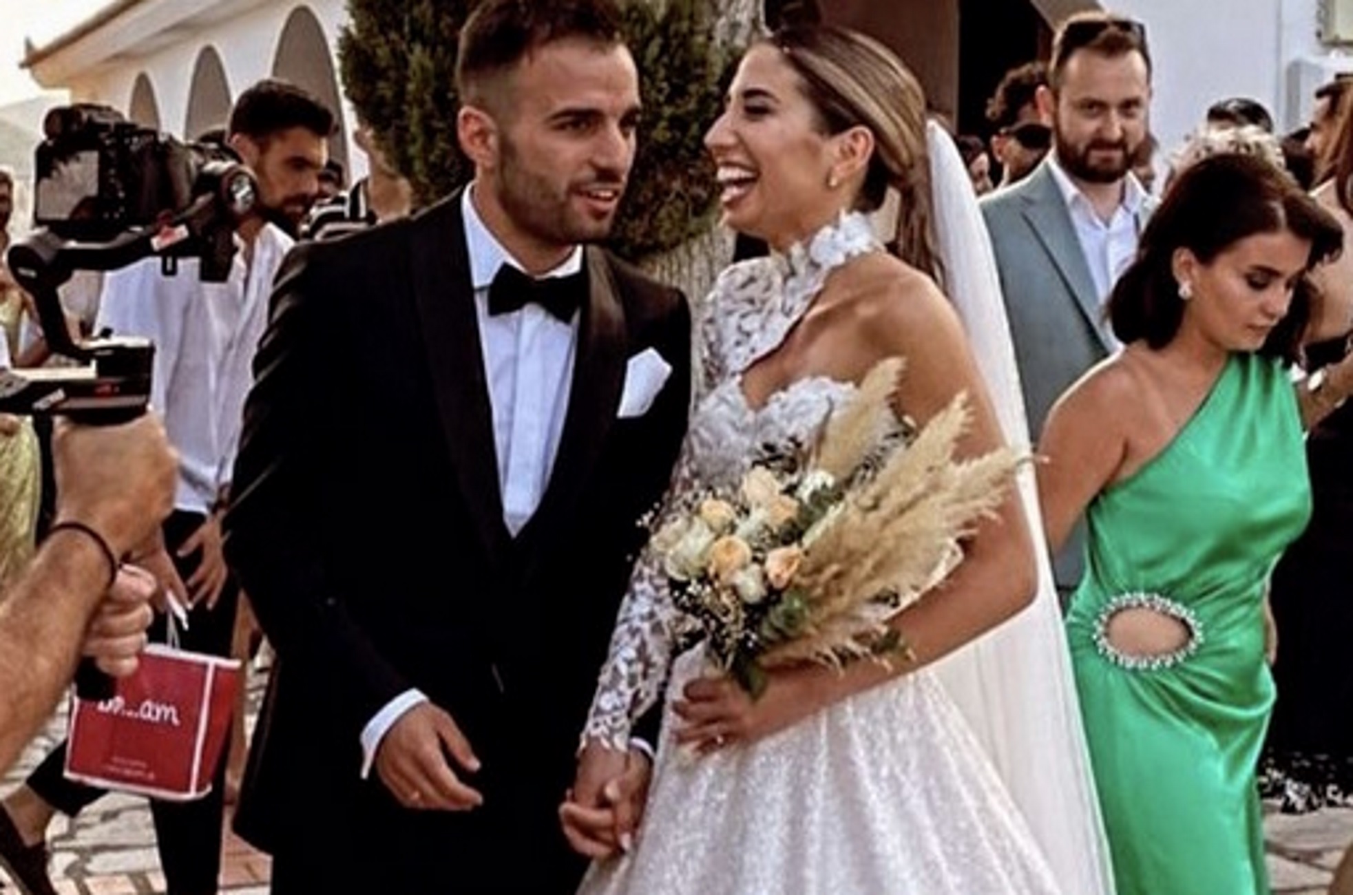Βόλος: Ντύθηκε γαμπρός ο Φίλιππος Σκοπελίτης – Η κούκλα νύφη και το παραμυθένιο σκηνικό