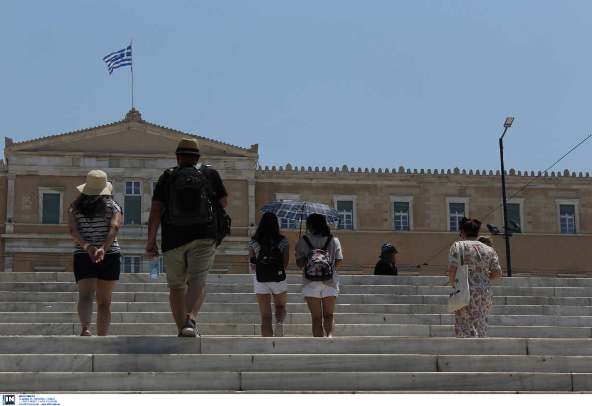 Καιρός σήμερα: Καύσωνας σε όλη τη χώρα με θερμοκρασίες άνω των 40 βαθμών Κελσίου