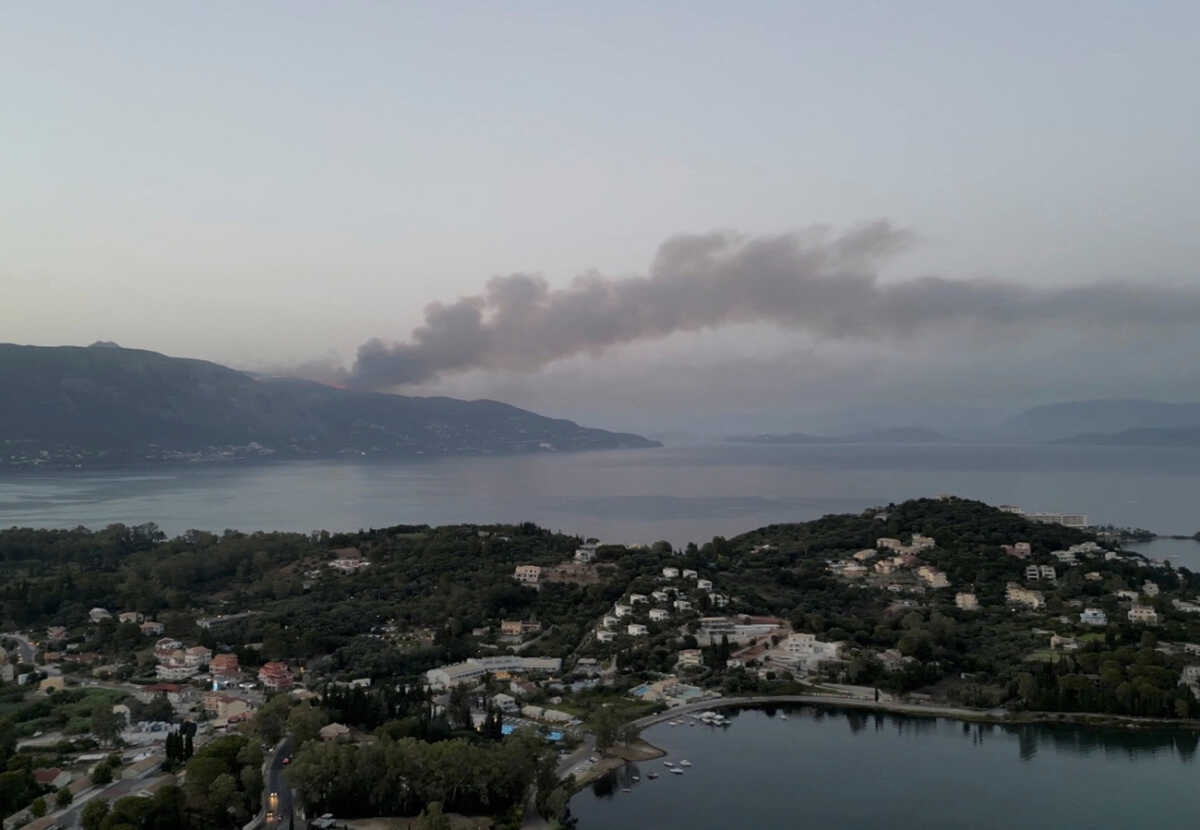 Φωτιά στην Κέρκυρα: Έσβησαν και οι τελευταίες εστίες σε Άγιο Μαρτίνο και Λαύκη