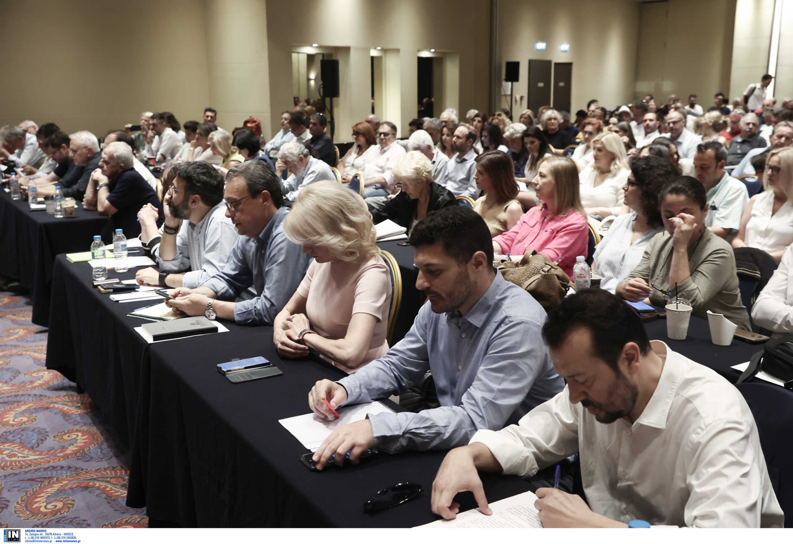 ΣΥΡΙΖΑ: Πέρασε με μεγάλη πλειοψηφία η πρόταση για εκλογή αρχηγού στις 10 και 16 Σεπτεμβρίου