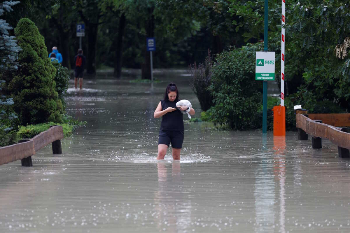 Σλοβενία: Τρεις νεκροί από τις καταρρακτώδεις βροχές – Εκκενώνονται ολόκληρες περιοχές