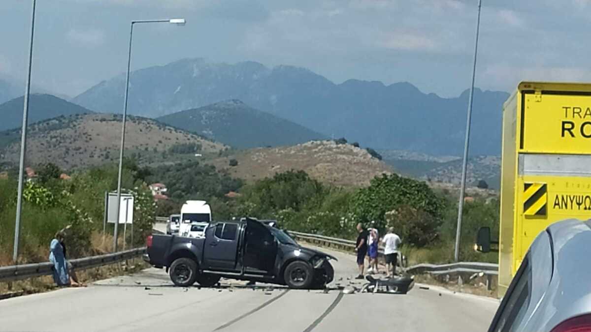 Πρέβεζα: Νεκρός 30χρονος οδηγός αυτοκινήτου σε μετωπική σύγκρουση