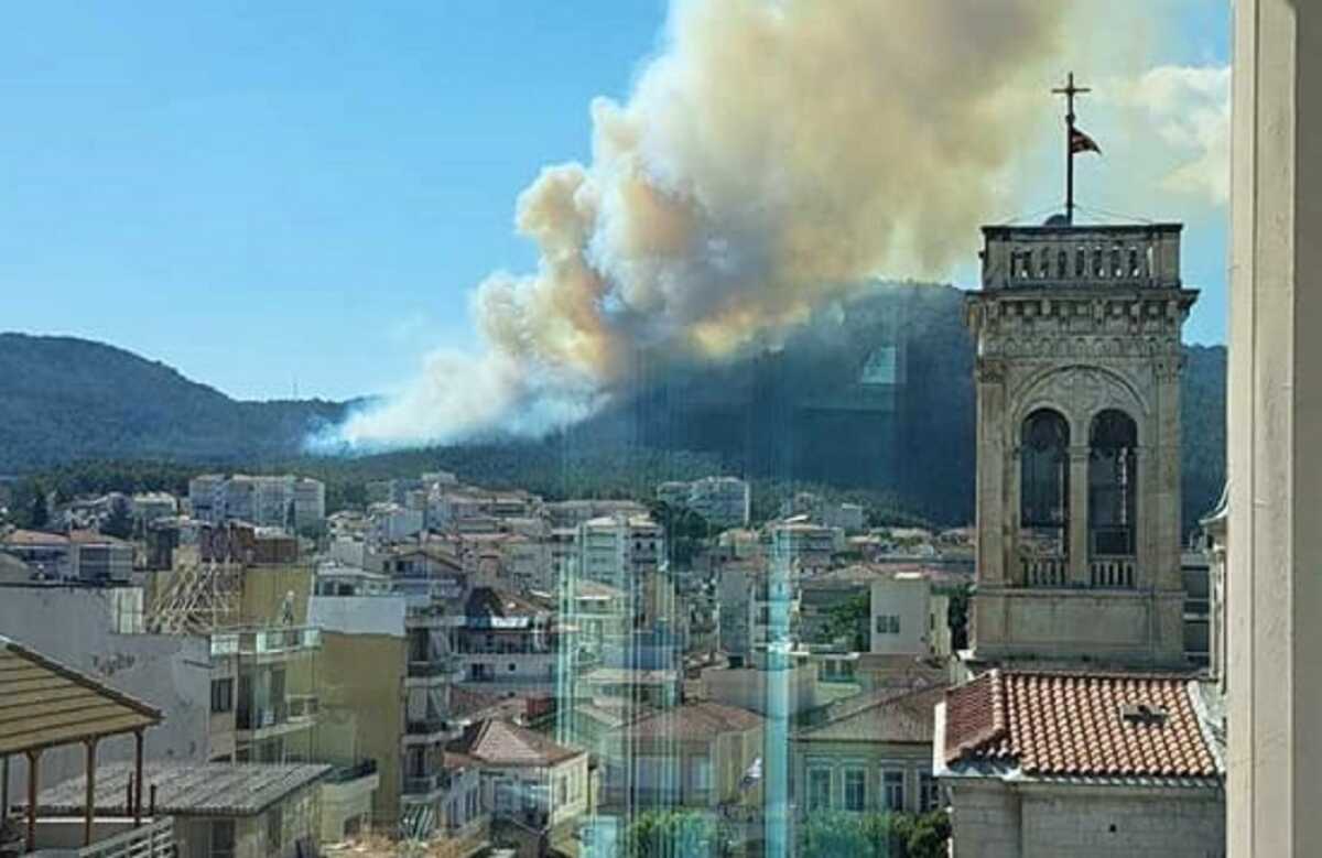 Φωτιά σε δάσος στην Τρίπολη στην περιοχή Άγιος Βλάσης