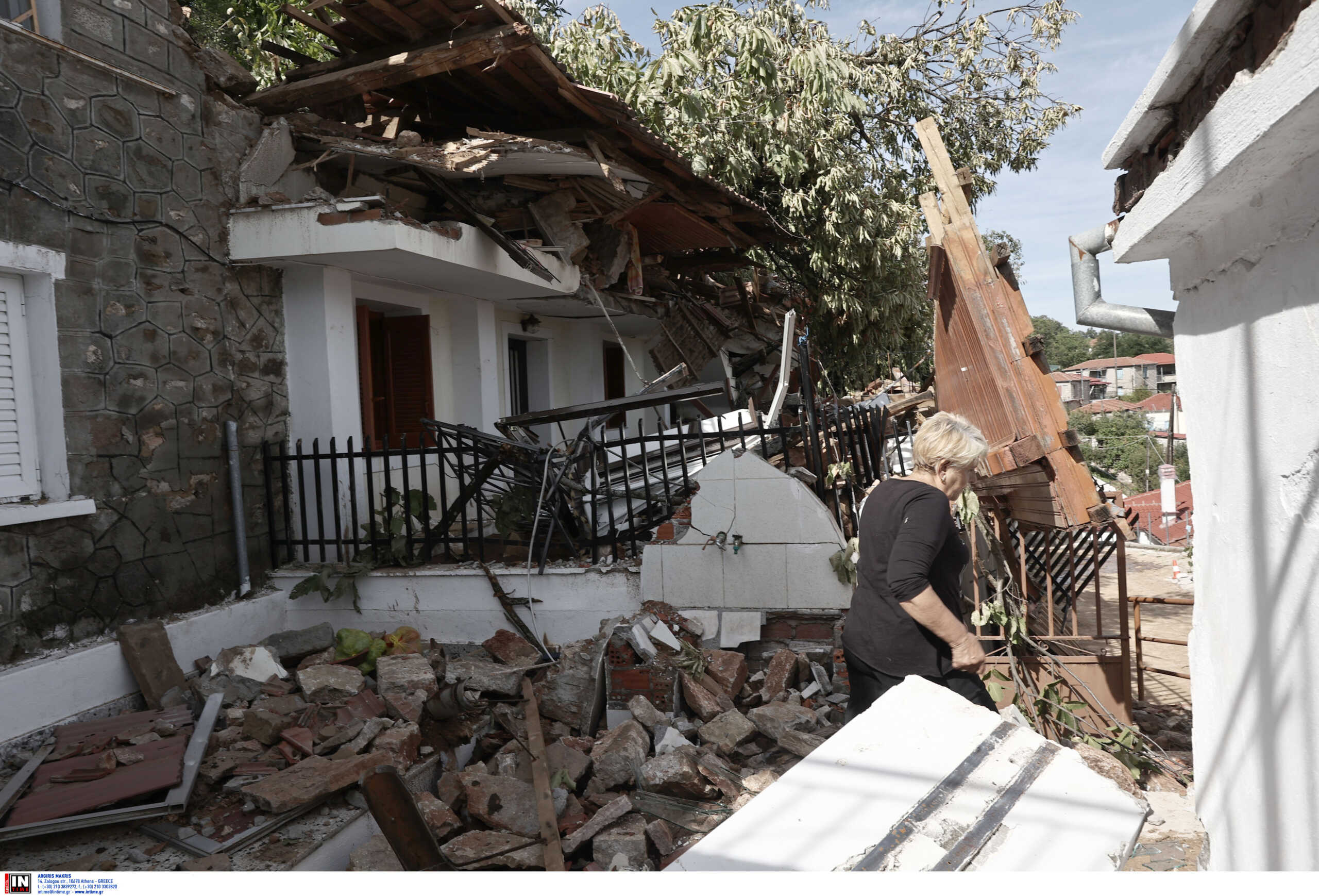 Καρδίτσα: H Σοφία Ζαχαράκη επισκέφθηκε πλημμυροπαθείς – Χάος μετά την κακοκαιρία