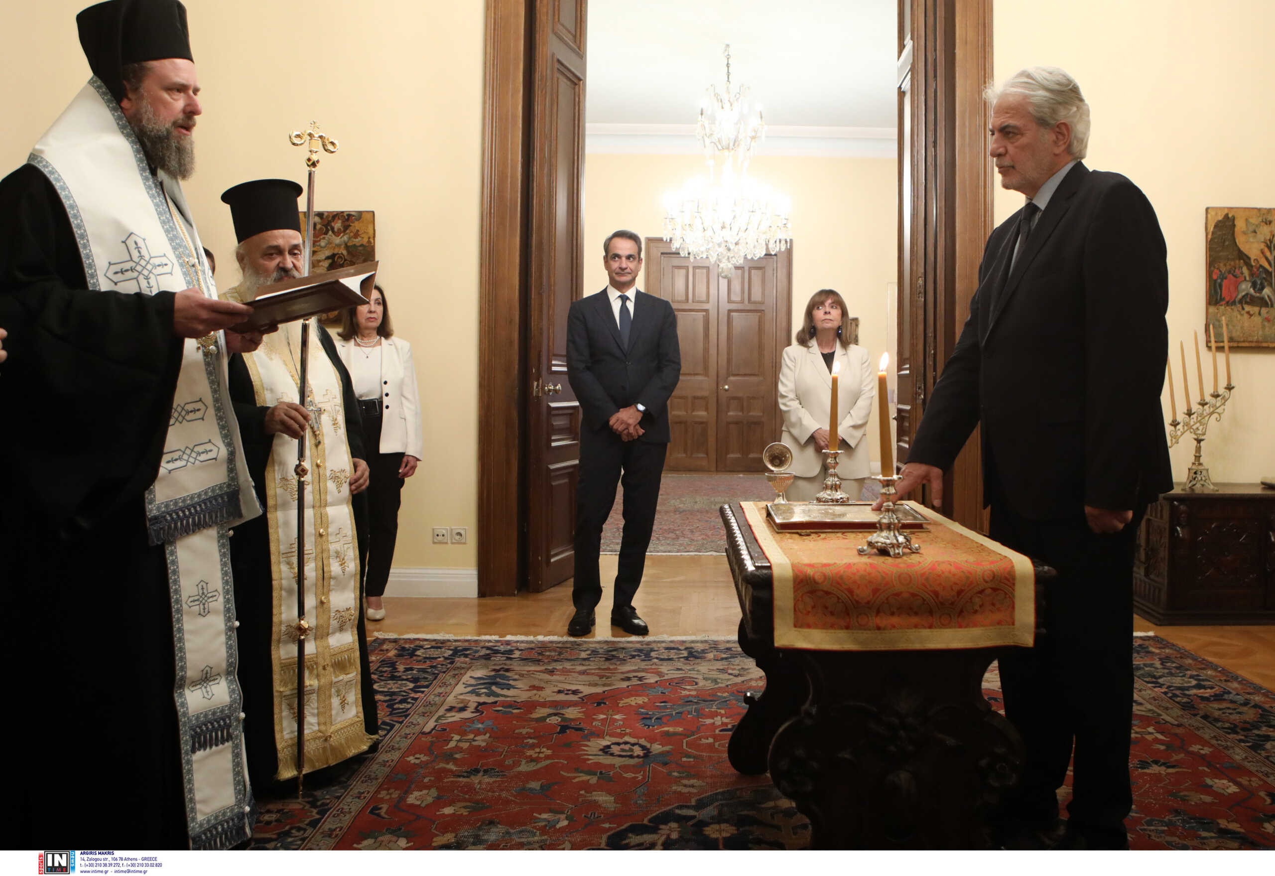 Ορκίστηκε ο νέος Υπουργός Ναυτιλίας και Νησιωτικής Πολιτικής Χρήστος Στυλιανίδης παρουσία Κυριάκου Μητσοτάκη και Κατερίνας Σακελλαροπούλου