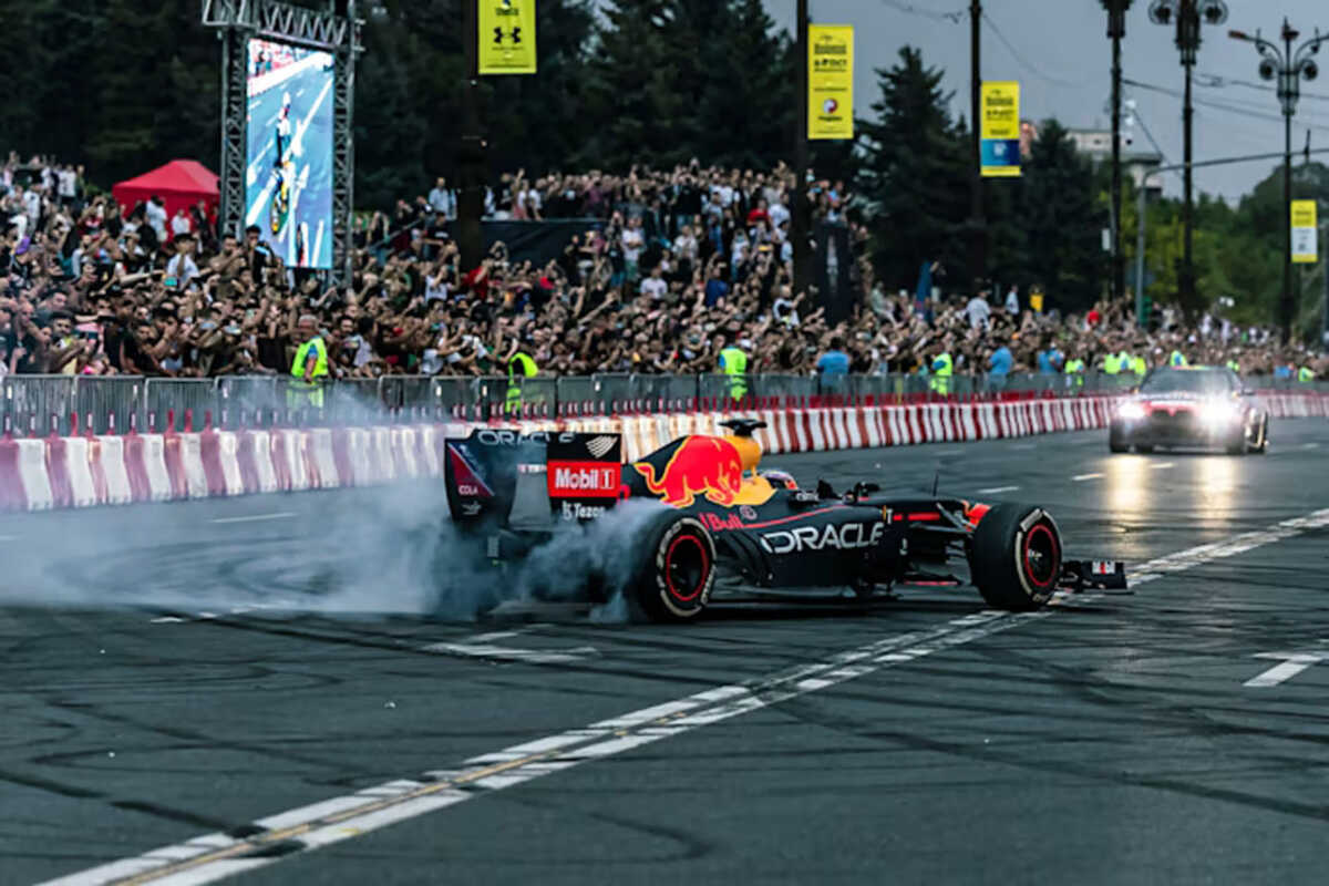 Ο Patrick Friesacher μιλά λίγο πριν το Red Bull Showrun by ALUMIL