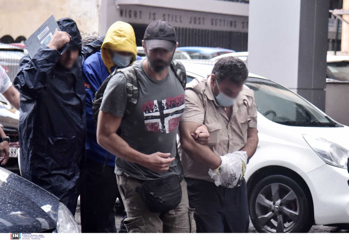 Blue Horizon: Στα δικαστήρια Πειραιά οι τέσσερις κατηγορούμενοι για τη δολοφονία του 36χρονου