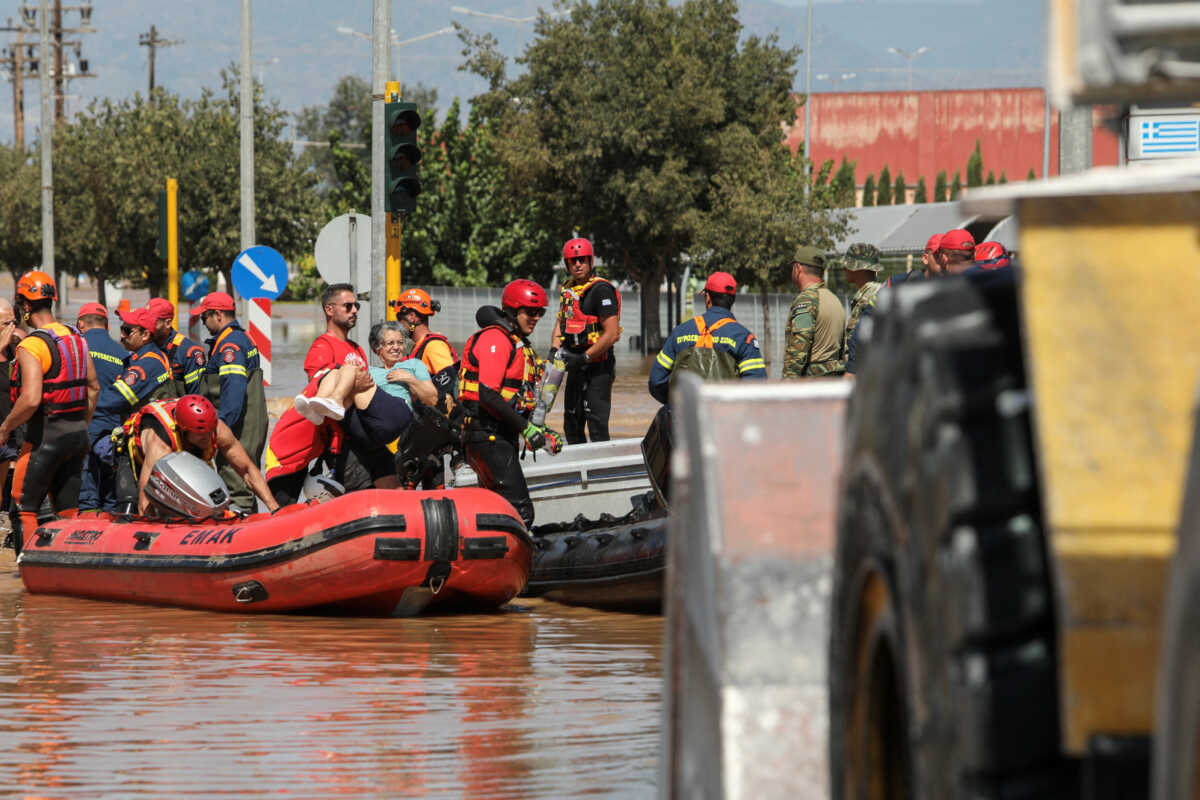 Κακοκαιρία: Συνολικά 4.564 διασώσεις από τα ορμητικά νερά – 10.874 οι κλήσεις στο Κέντρο Επιχειρήσεων