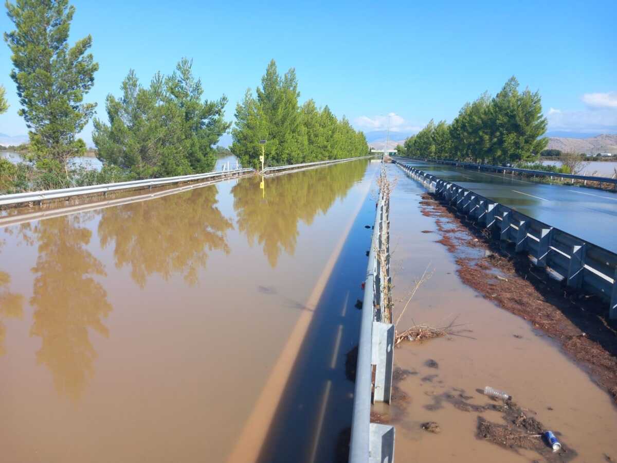 Κακοκαιρία: Και όμως έτσι είναι σήμερα η εθνική οδός Θεσσαλονίκης – Λάρισας