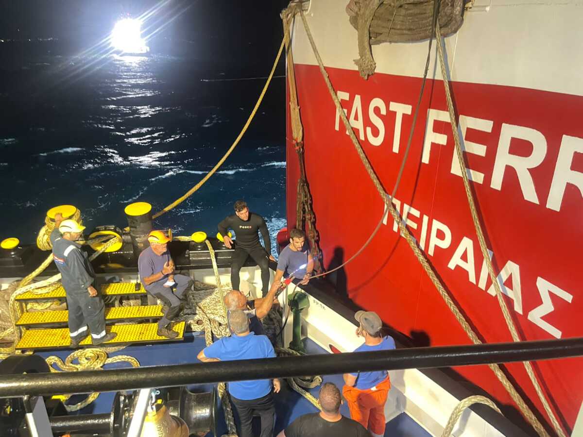 Ραφήνα: Μετά από 18 ώρες έληξε η «Οδύσσεια» των επιβατών του Fast Ferries Andros