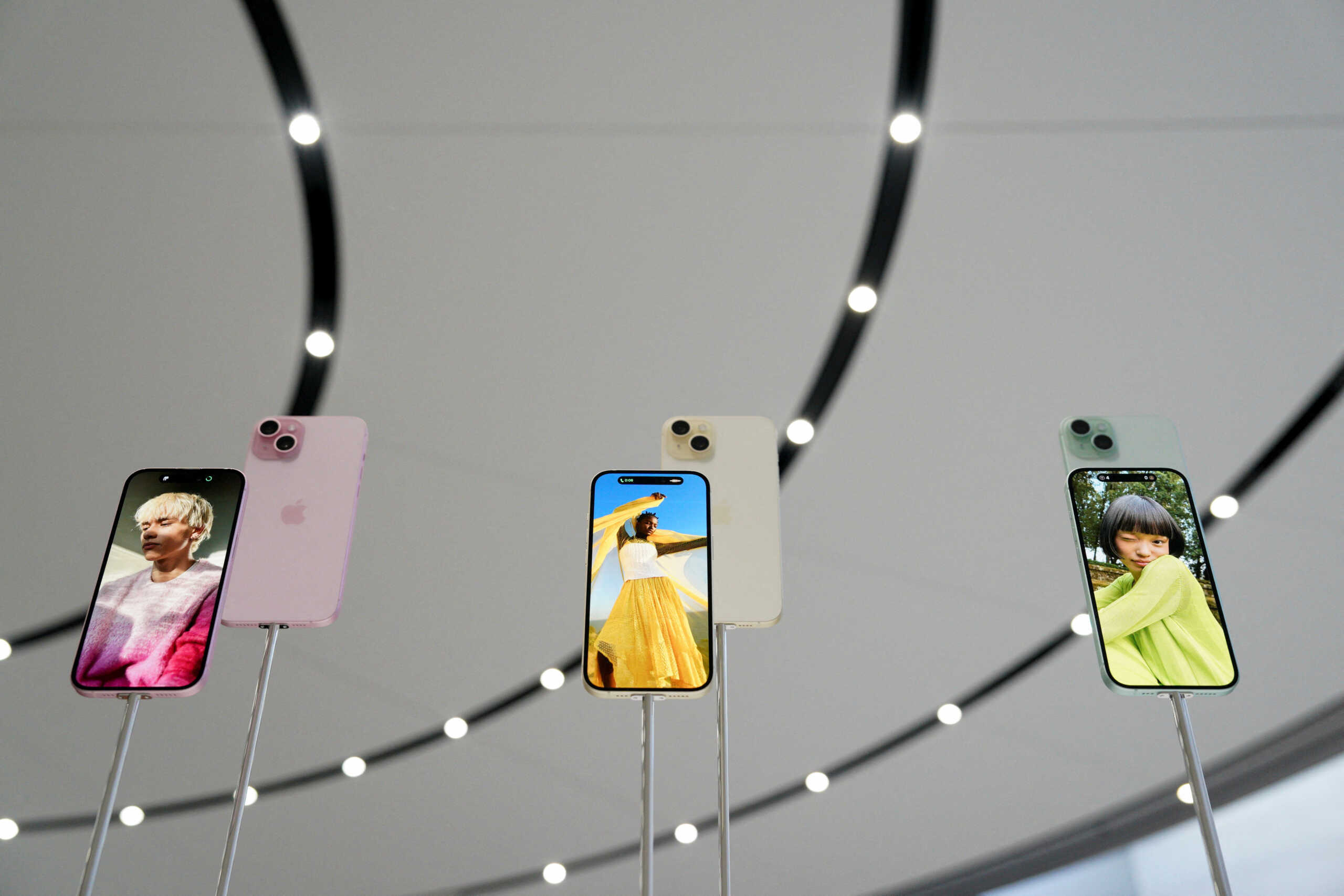 New iPhone 15 and iPhone 15 Plus are displayed during the 'Wonderlust' event at the company's headquarters in Cupertino, California, U.S. September 12, 2023. REUTERS