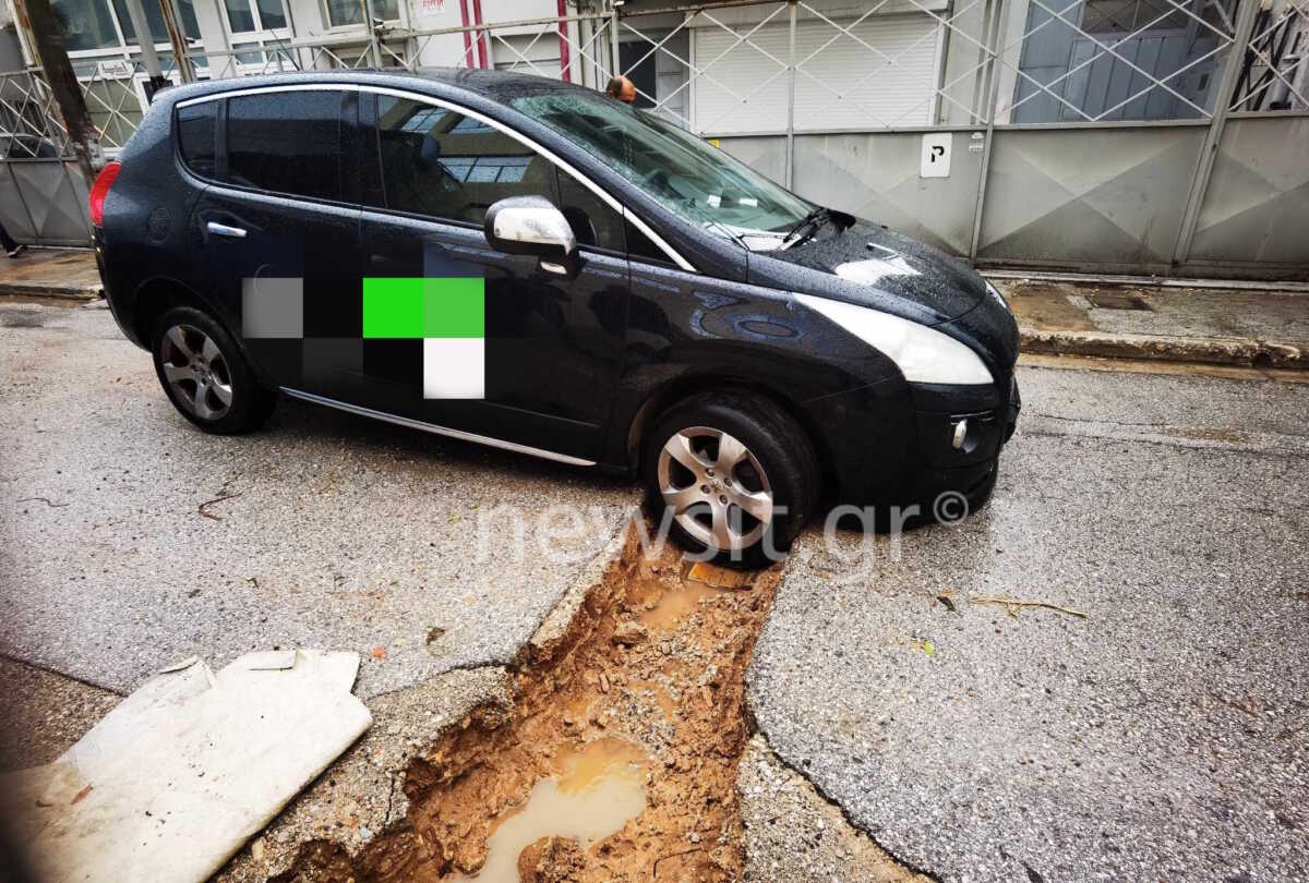 Κακοκαιρία Daniel: Λακκούβες στους δρόμους μετά τη σφοδρή βροχόπτωση – Καταστράφηκε δρόμος στο Μοσχάτο