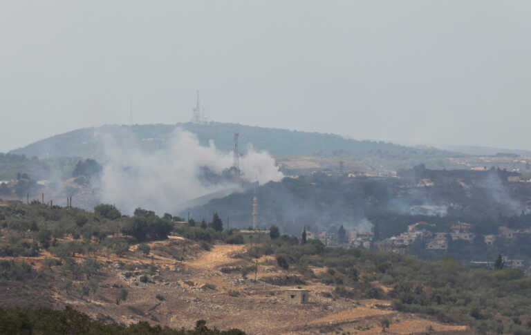 Το Ισραήλ χτυπά στρατιωτικές υποδομές της Χεζμπολάχ στο Λίβανο μετά από επίθεση με ρουκέτες