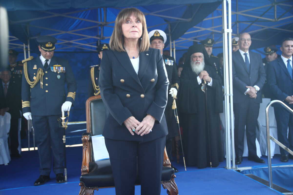 Κατερίνα Σακελλαροπούλου – 28η Οκτωβρίου 2023: Η συνομιλία με τον σμηναγό Χρήστο Χαρίτο