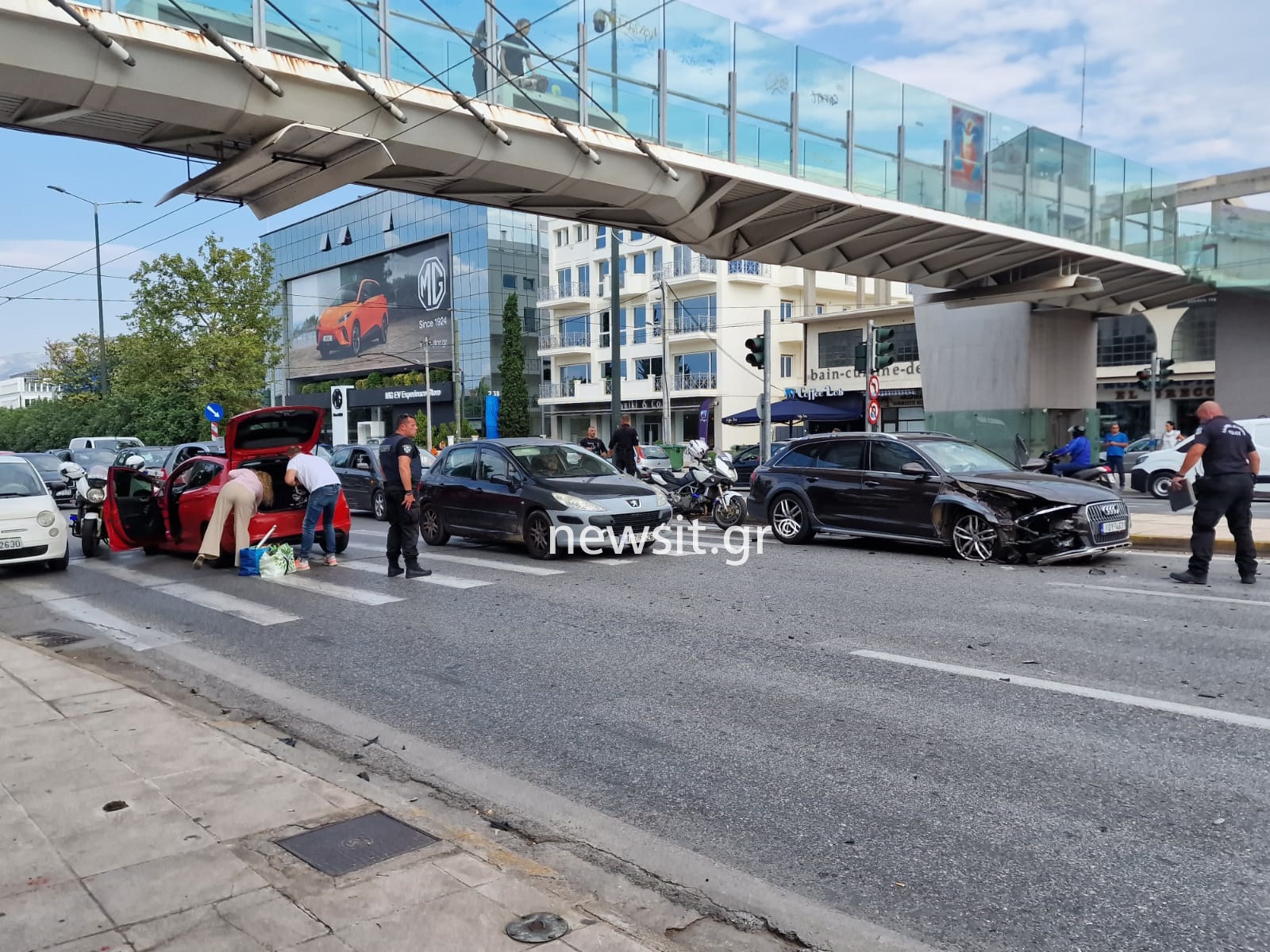 Σοβαρό τροχαίο στην Κηφισίας – Μεγάλες καθυστερήσεις για τους οδηγούς