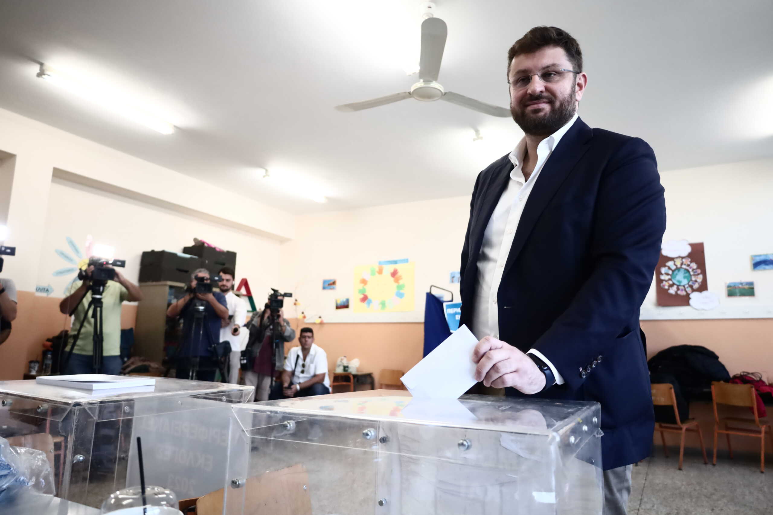 Εκλογές 2023 – Δήμος Αθηναίων: Ο Κώστας Ζαχαριάδης ψήφισε στον Νέο Κόσμο