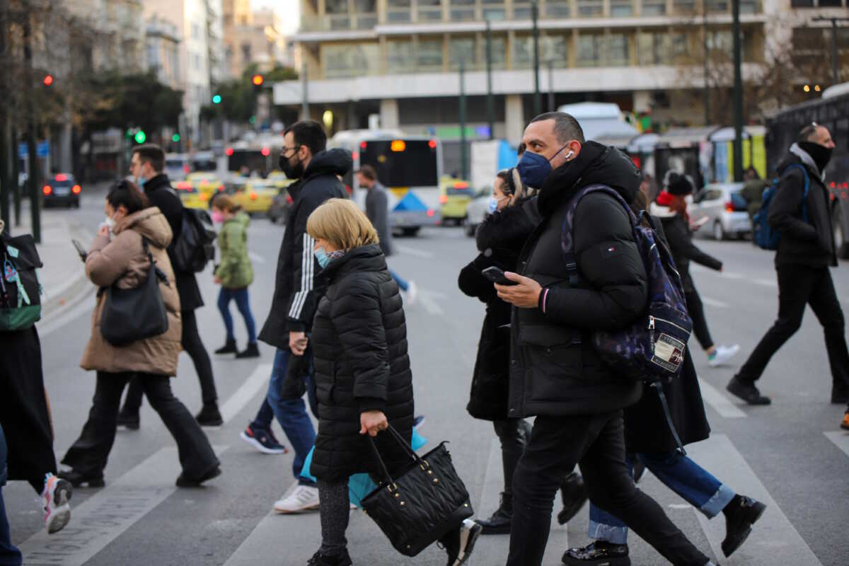 Κορονοϊός: 50 νεκροί και 43 διασωληνωμένοι την τελευταία εβδομάδα – «Σαρώνει» η Pirola