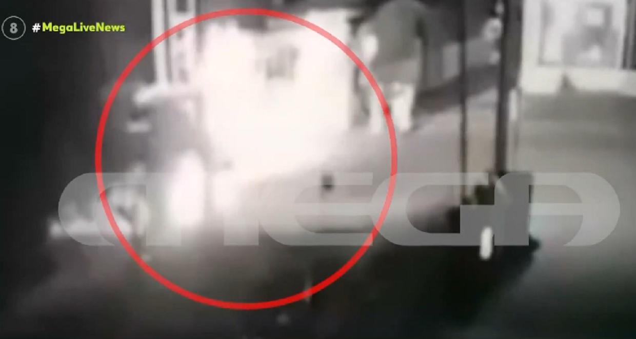 Άνω Λιόσια: Βίντεο ντοκουμέντο από την επίθεση με βόμβες μολότοφ στο λεωφορείο