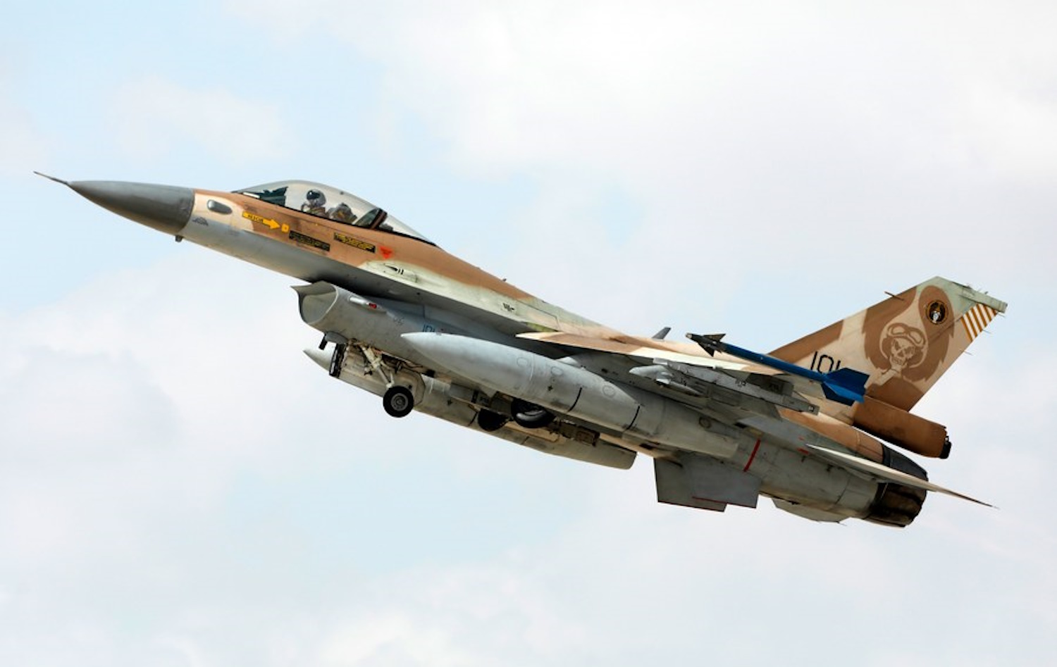 Μέση Ανατολή: Ισραηλινά αεροσκάφη πετούν χαμηλά πάνω από τη Βηρυτό