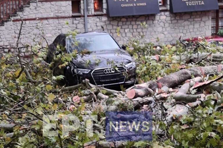 Κακοκαιρία στη χώρα με καταιγίδες και ισχυρούς ανέμους - Προληπτική εκκένωση στα Βιλιβινιώτικα Αιγίου λόγω κατολισθήσεων, «πνίγεται» και η ορεινή Καλαμπάκα