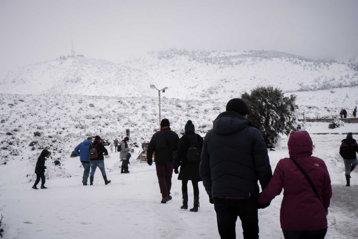 Καιρός σήμερα: Τσουχτερό κρύο με χιόνια και βροχές – Αναλυτική πρόγνωση