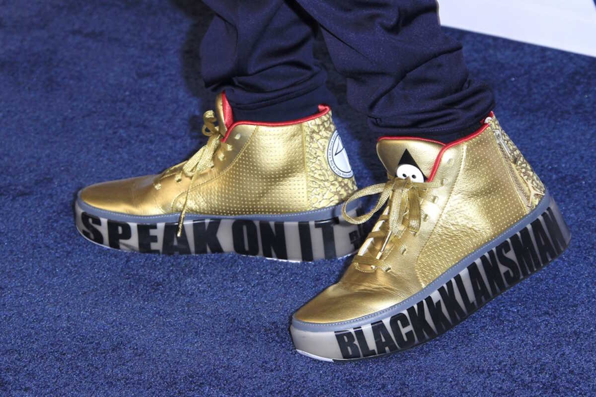 Χρυσά παπούτσια που σχεδιάστηκαν προς τιμήν του Spike Lee βρέθηκαν σε κάδο και πωλήθηκαν σε δημοπρασία