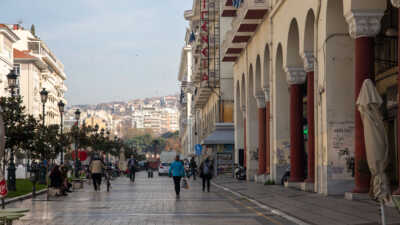 Θεσσαλονίκη: Στις 15 Δεκεμβρίου ξεκινά το εορταστικό ωράριο – Ποια Κυριακή θα είναι ανοιχτά τα καταστήματα