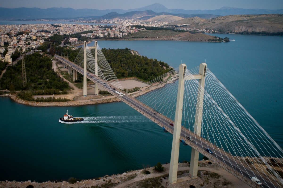 Πήδηξε από την υψηλή Γέφυρα της Χαλκίδας και σκοτώθηκε