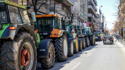 Αγρότες: Ζεσταίνουν τις μηχανές ενόψει της Agrotica – Θα κατέβουν με 300 τρακτέρ