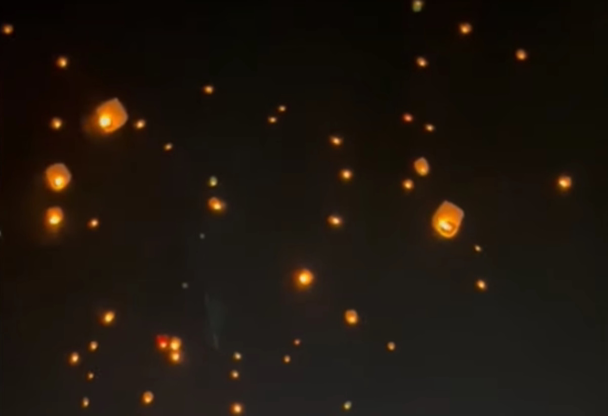 Ξάνθη: Δεκάδες φαναράκια των ευχών φώτισαν τον ουρανό – Εικόνες από το εντυπωσιακό θέαμα